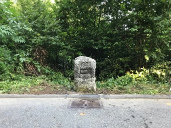 Foto 2 Grenzsteinsetzung an Kantonsgrenze ZG ZH