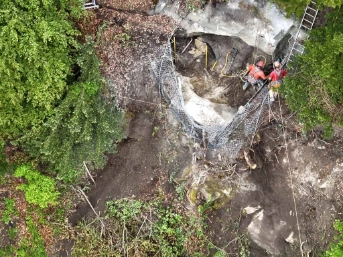 Sicherungsarbeiten an der Felswand in der Nüeflue konnten abgeschlossen werden.