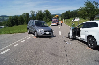 Neulenkerin verursacht Frontalkollision