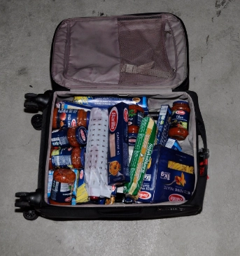 Lieferwagen, Wein, Räder und Esswaren gestohlen