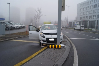 Zwei Verletzte bei Selbstunfall