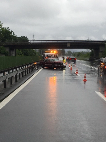 Selbstunfall auf der Autobahn