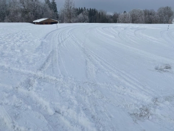 Unschöne Spuren im Schnee