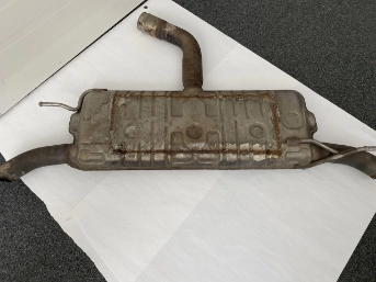 Manipulierte Auspuffanlage