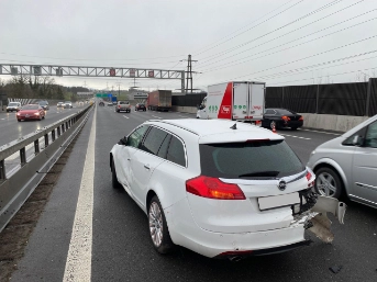 Blechschaden im Morgenverkehr