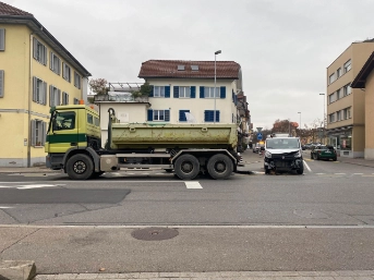 Vortritt missachtet - grosser Sachschaden