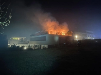 Grosser Sachschaden nach Terrassenbrand