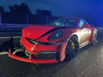 Bei Überholmanöver verunfallt