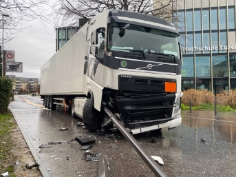 Wegsuche geht schief – Fahrt abrupt beendet