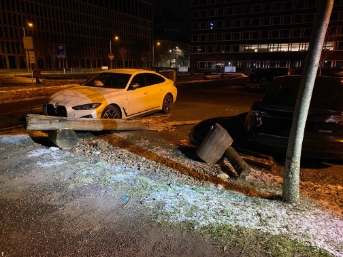 Vorwärts statt rückwärts und dann auf und davon - Zeugenaufruf - Bild 1