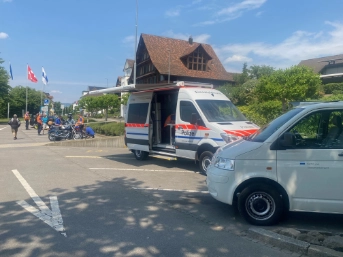 Alkoholisierter Rollerfahrer will sich Polizeikontrolle entziehen