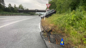 Selbstunfall auf nasser Strasse