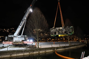 Aufwendige Bergungsarbeiten dauern mehrere Stunden