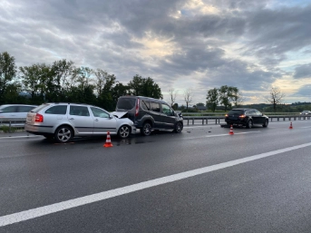 Verletzte Person, Blechschaden und kilometerlanger Stau