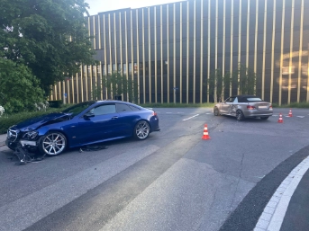 Kollision zwischen zwei Autos