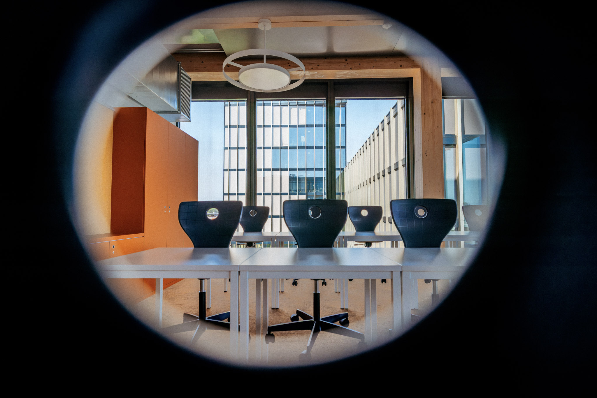 Einblick in Klassenzimmer